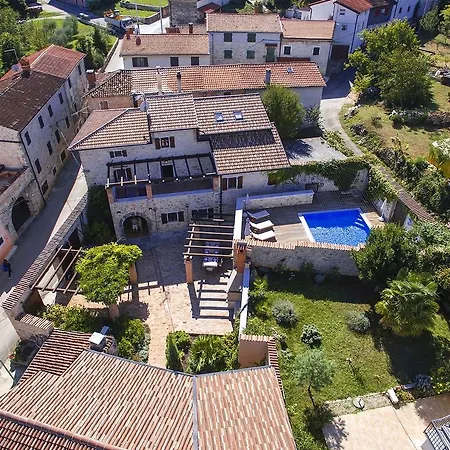 Luxurious Holiday With Swimming Pool In Vižinada